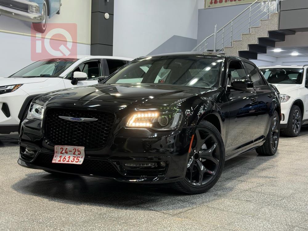 کرایسلەر 300